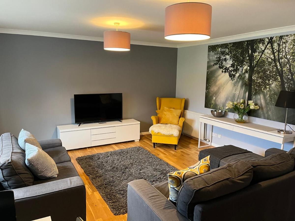 Flat Three, 212 Eaglesham Road, East Kilbride, Glasgow Экстерьер фото