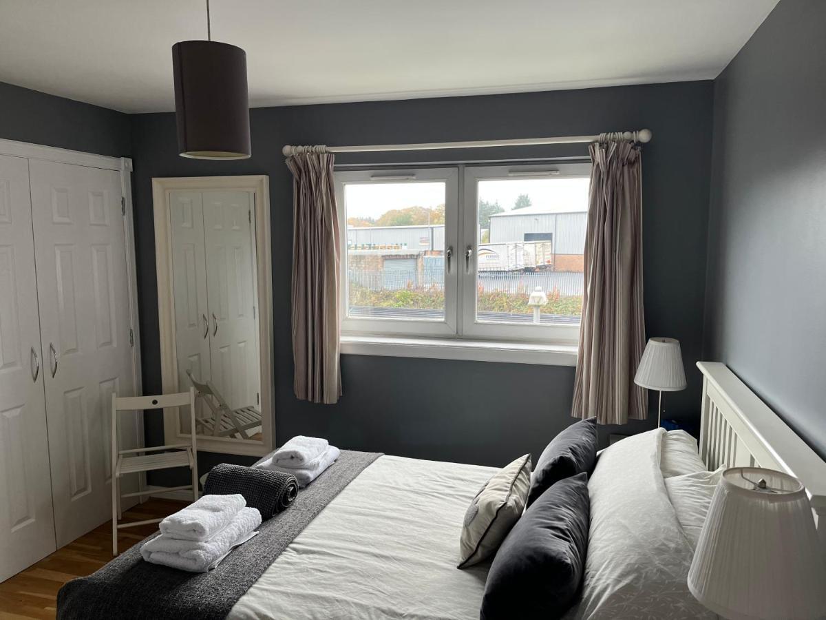 Flat Three, 212 Eaglesham Road, East Kilbride, Glasgow Экстерьер фото